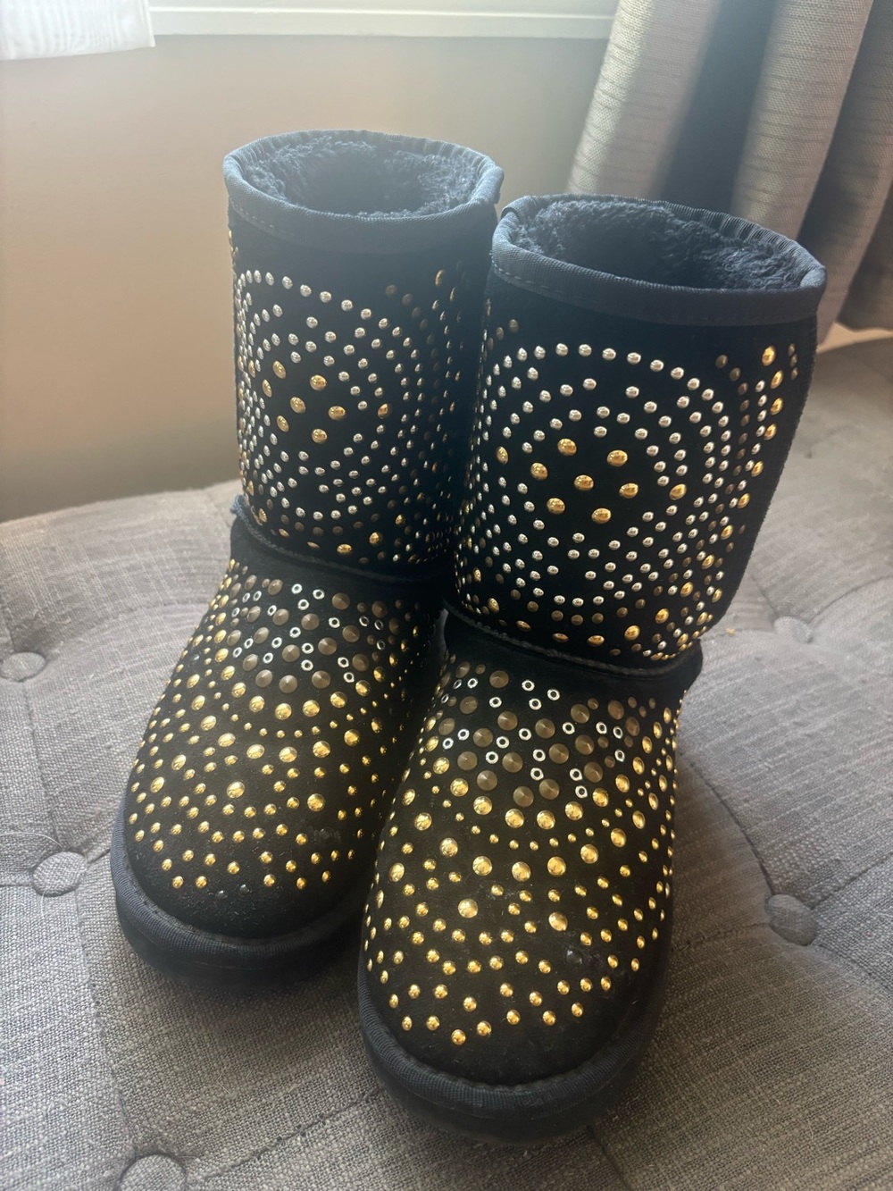 Jimmy choo Ugg black Studded Shearling Boots with Gold/Silver Accents sz 7